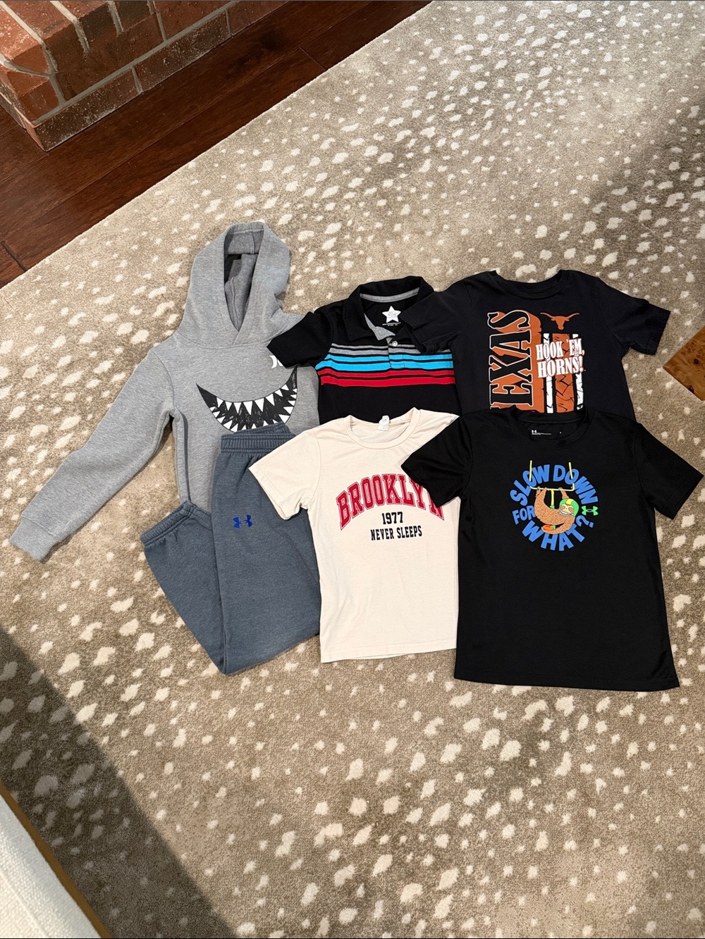 Bundle (6) pieces of boys variety clothing. Size 7